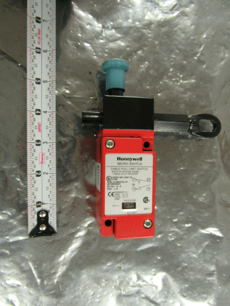 HONEYWELL CLSB6T CABLE PULL LIMIT SWITCH INDICATOR 120VAC ****NIB****