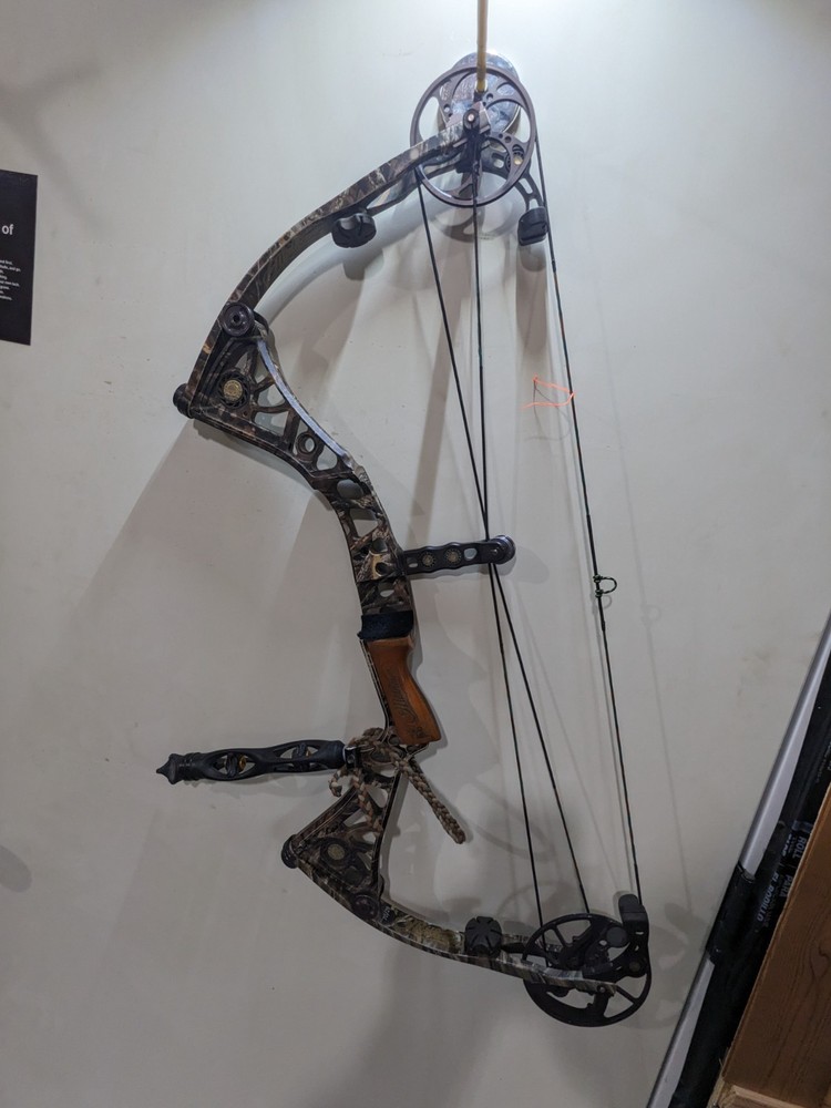 Mathews DXT Compound Bow