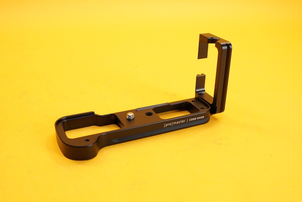 ProMaster Arca L Bracket For Fuji XT1