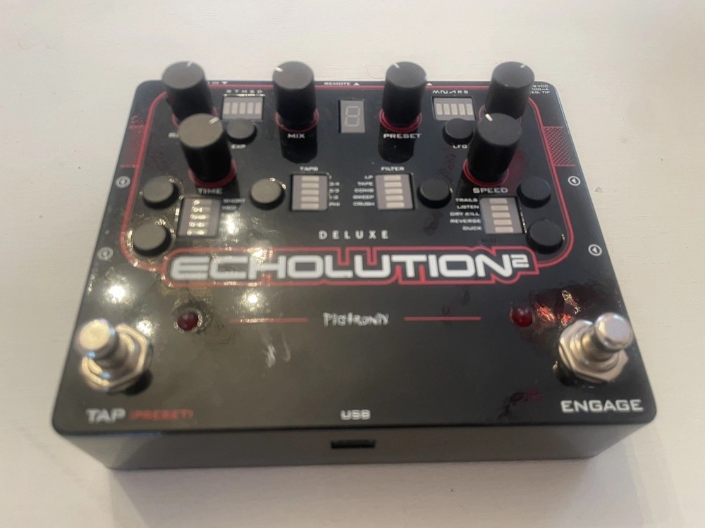 Pigtronix Echolution 2 Deluxe Stereo Delay Echo Guitar Effect Pedal W/Box