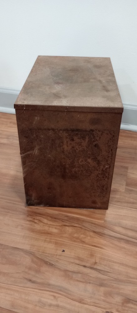 Vintage Shurhit tool box - missing drawers