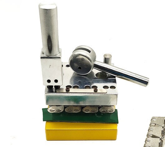 Staple Fastener Installation Tool for Conveyor Belt Lacing Tool