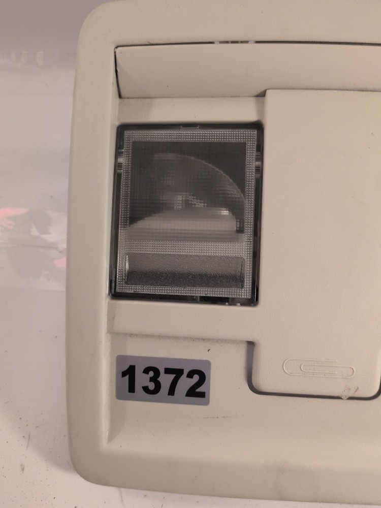 2007 - 2010 DODGE NITRO OVERHEAD DOME LIGHT BEIGE OEM