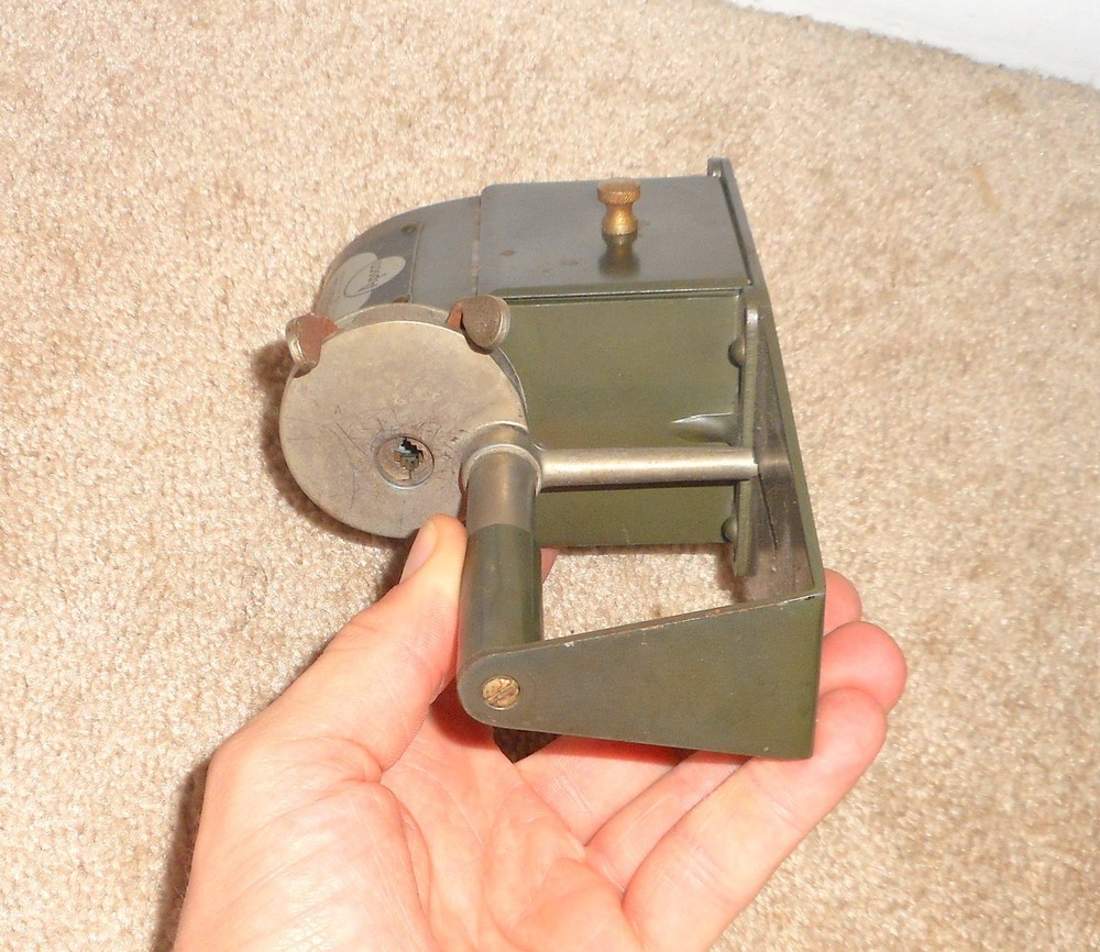 GREAT VINTAGE APSCO DANDY PENCIL SHARPENER