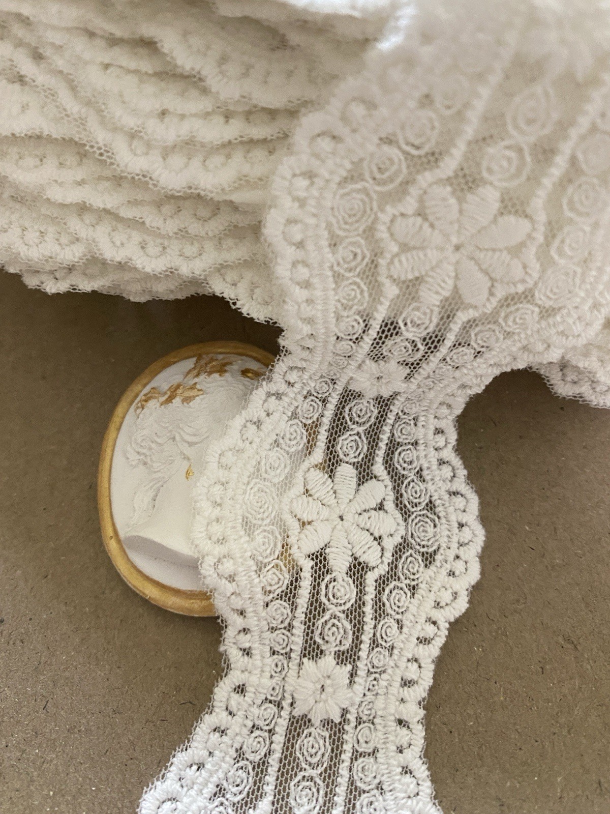 2 Yards Vintage Tulle Embroidered Floral Lace Trim, Soft White, Scalloped Edges