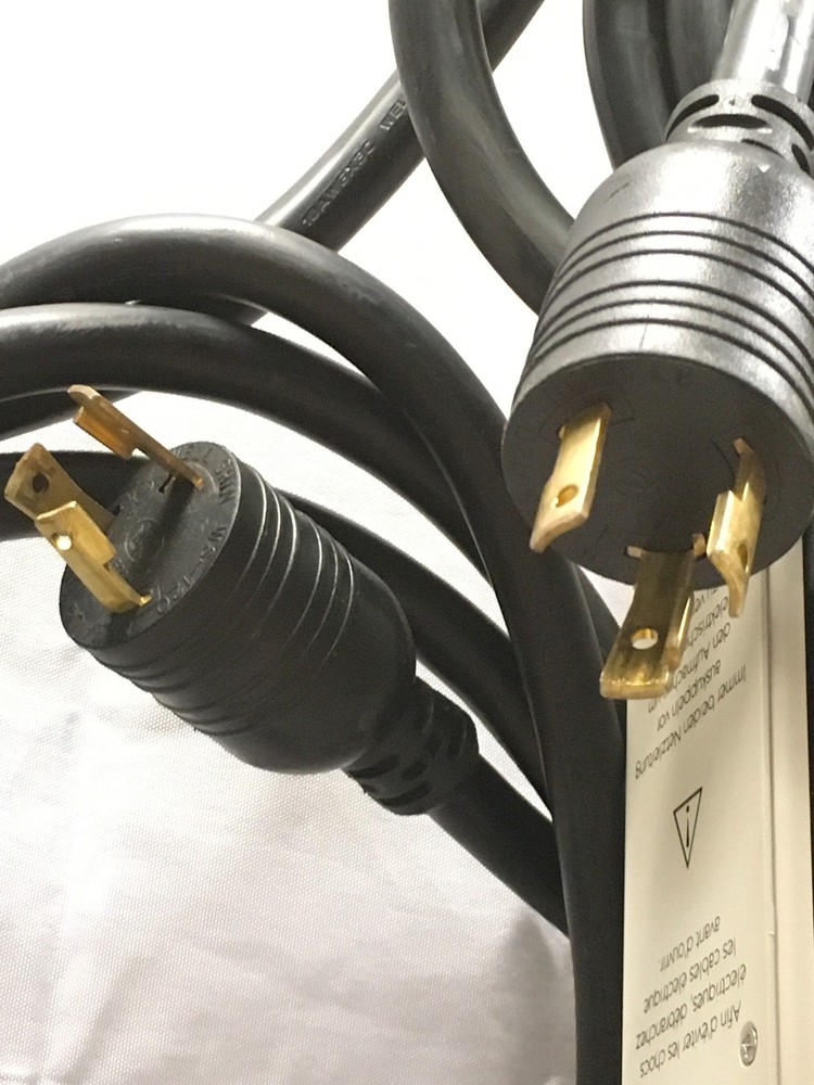 Server Technology Sentry Cabinet Distribution Unit C-48VD2-L630 FREE SHIPPING