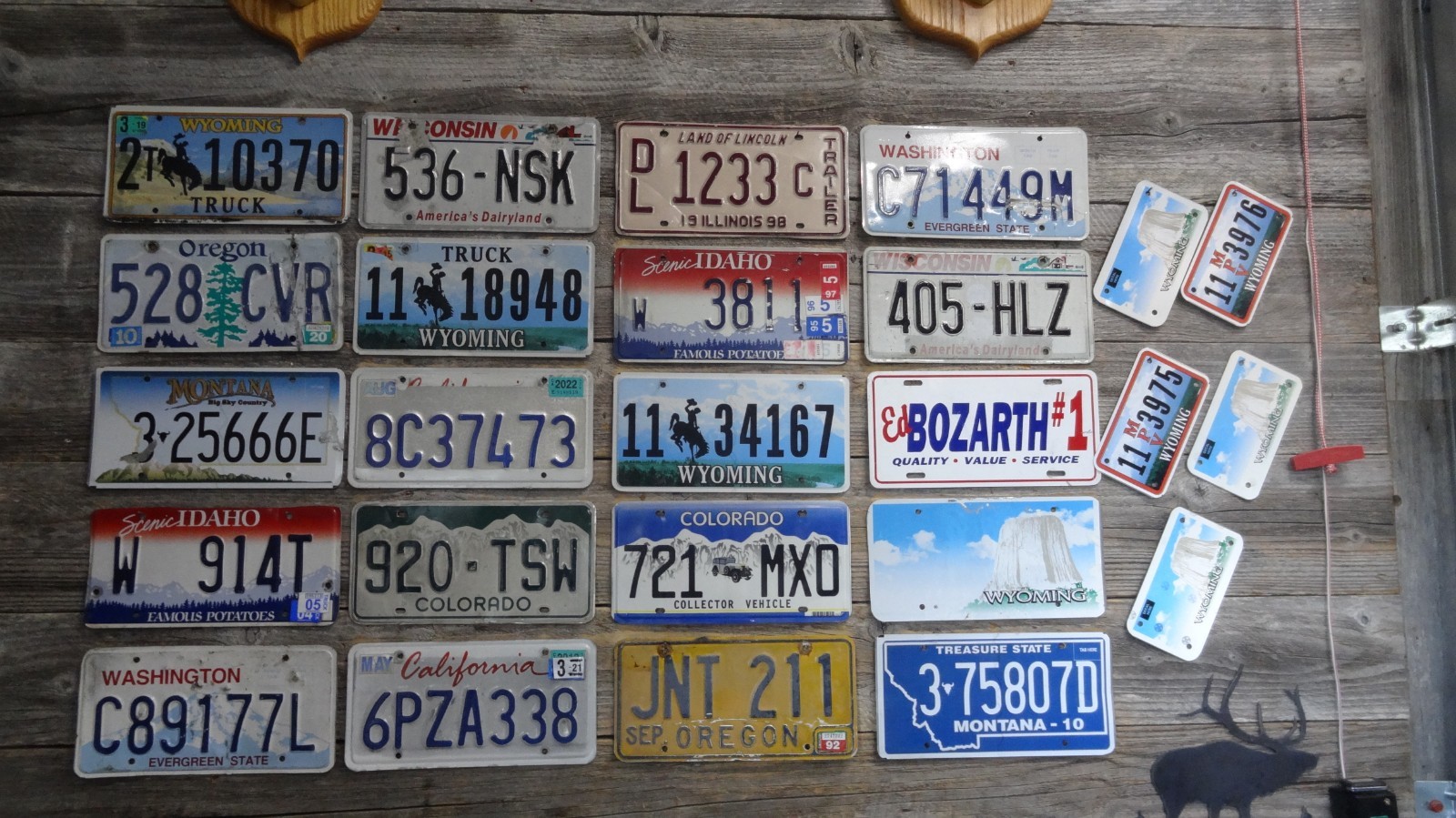 25 Craft License Plates Road Kill License Plates with damage great for crafts!!!