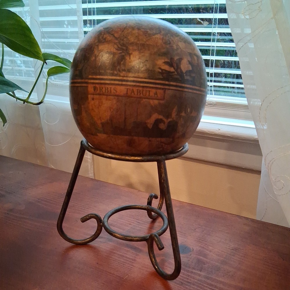 Table Top Metal Globe Decor
