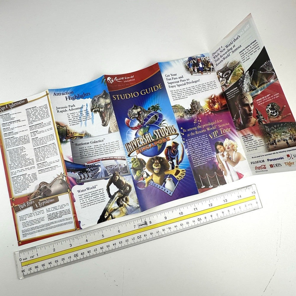 Universal Studios Singapore - Jan 2011 STUDIO GUIDE MAP - Soft Opening