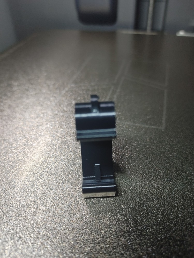 3D PRINTED UNDERCOVER FLEX CLIP PART 351S0051-C BLACK 4 PACK