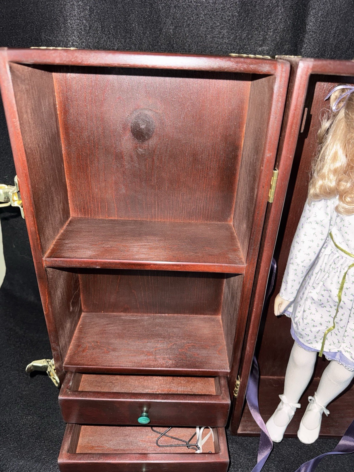 Alice Lester Julie Limited Edition Doll w Wood Wardrobe Trunk COA Outfit