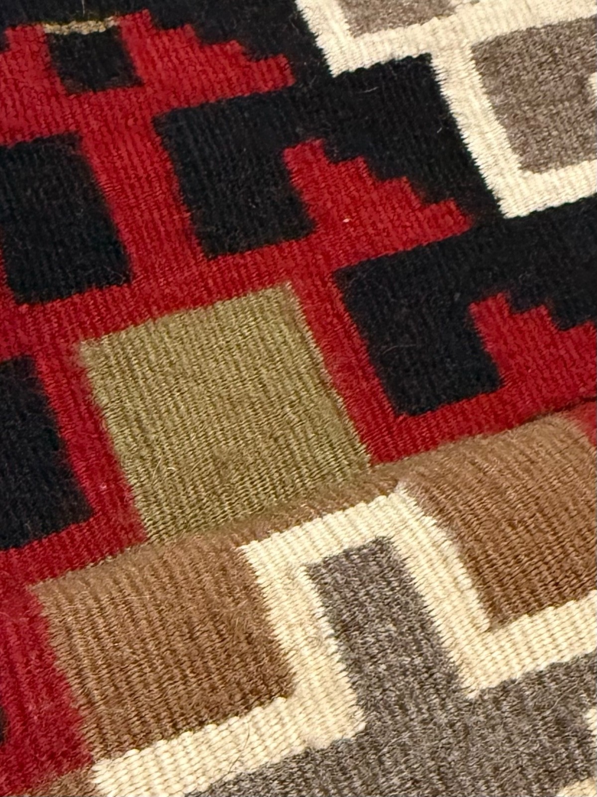 OUTSTANDING NAVAJO GANADO RUG / TAPESTRY,2-TONE(OLIVE-TAN) BACKGROUND, MINT, NR!