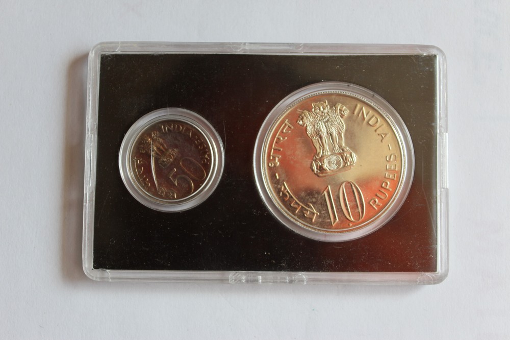 1972 India Set 2 Coins, original packaging