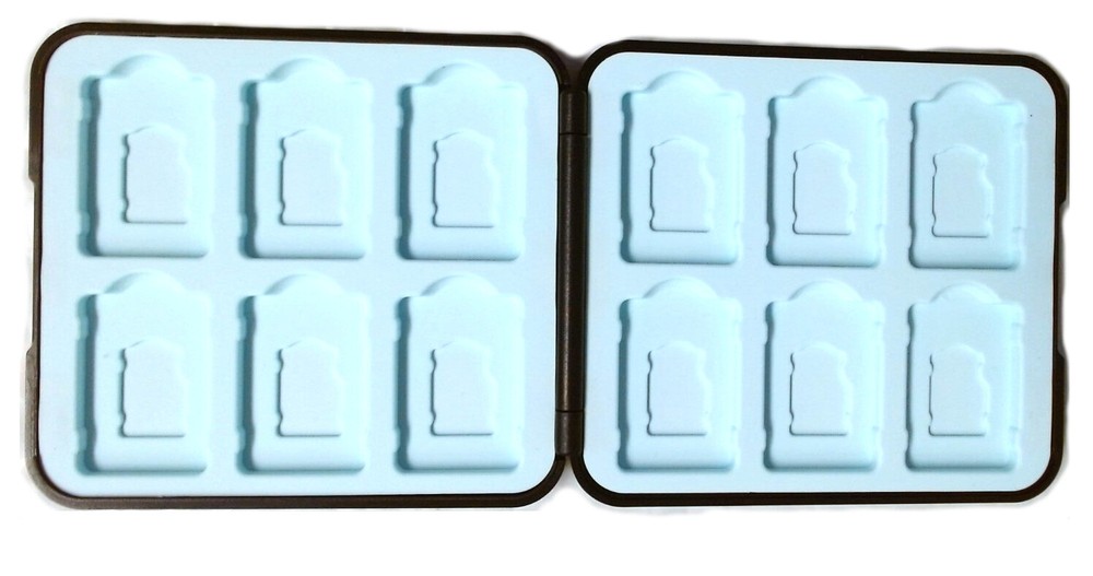 12 Game Protective Hard Shell Box for Nintendo Switch and Micro SD/TF