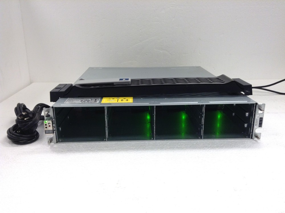 NetApp NAJ-1502 12 Bay 3.5" SAS Storage Disk Array w/ 2x 111-03736+F7 Controller