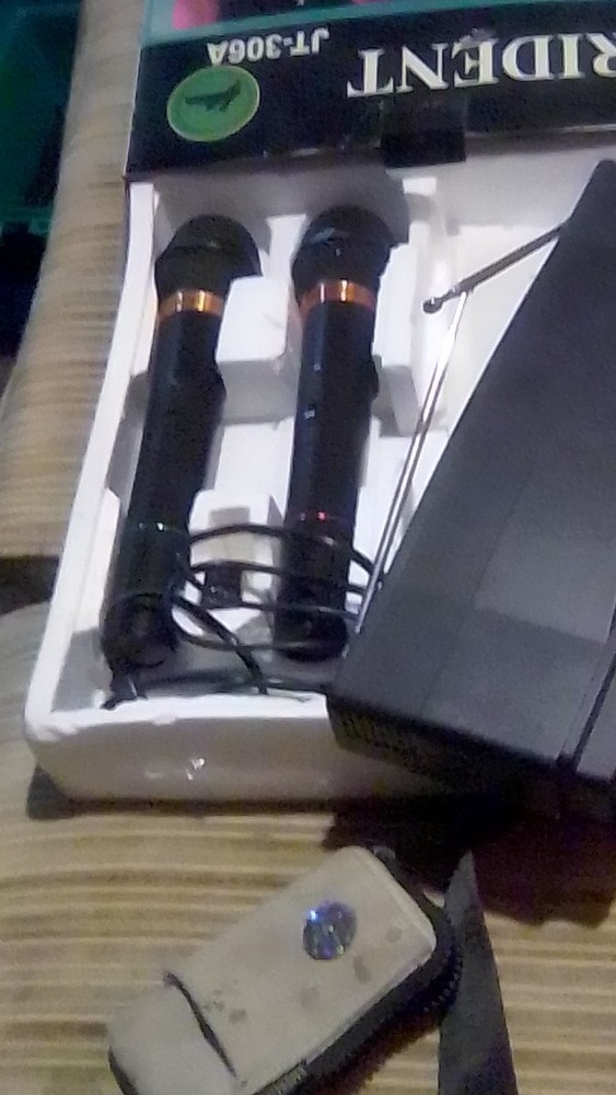 Trident JT-306A Wireless Karaoke Microphone System Black Handheld