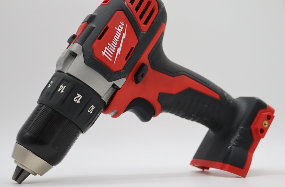 Milwaukee Drill/Driver Keyless Compact (2606-20)