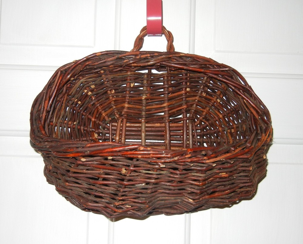 Woven Grapevine Wall Hanging Pocket Basket
