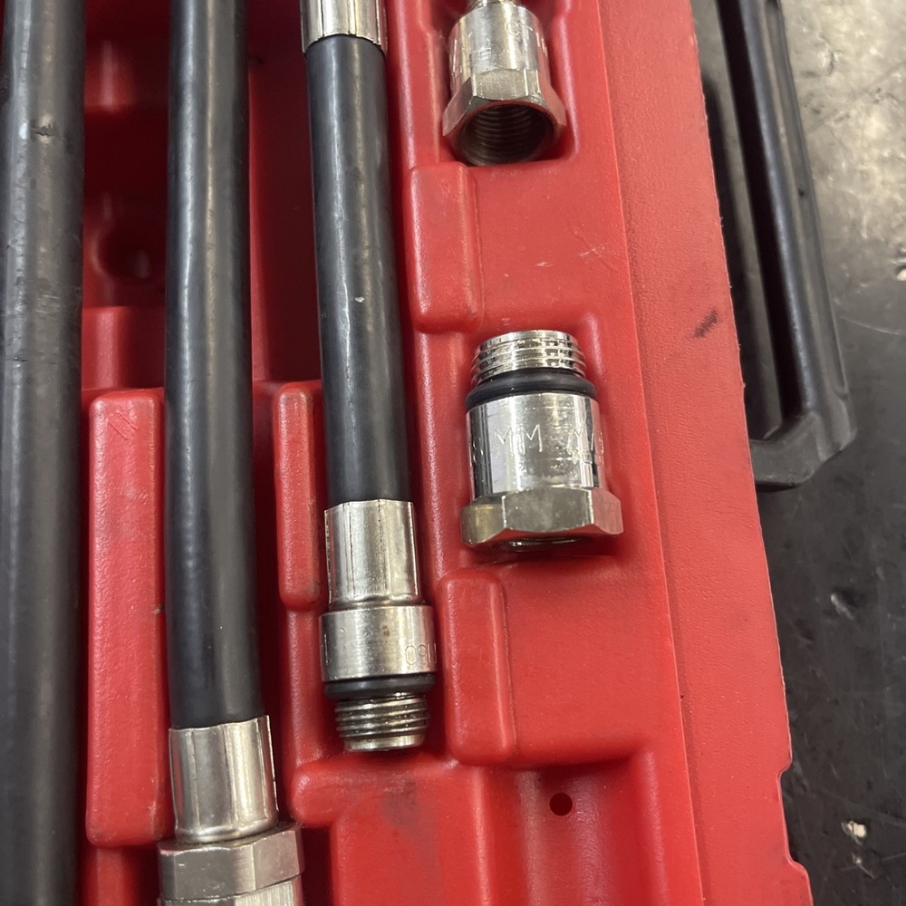 CT50 CT100 MAC TOOLS Compression Test Kit Complete with CT115 Case missing 1 pc