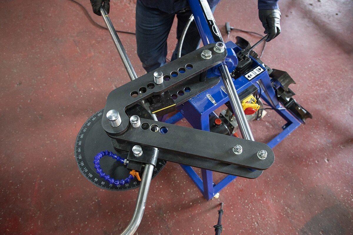 Eastwood 180 Degree Hydraulic Aluminum and Stainless Steel Tubing Bender