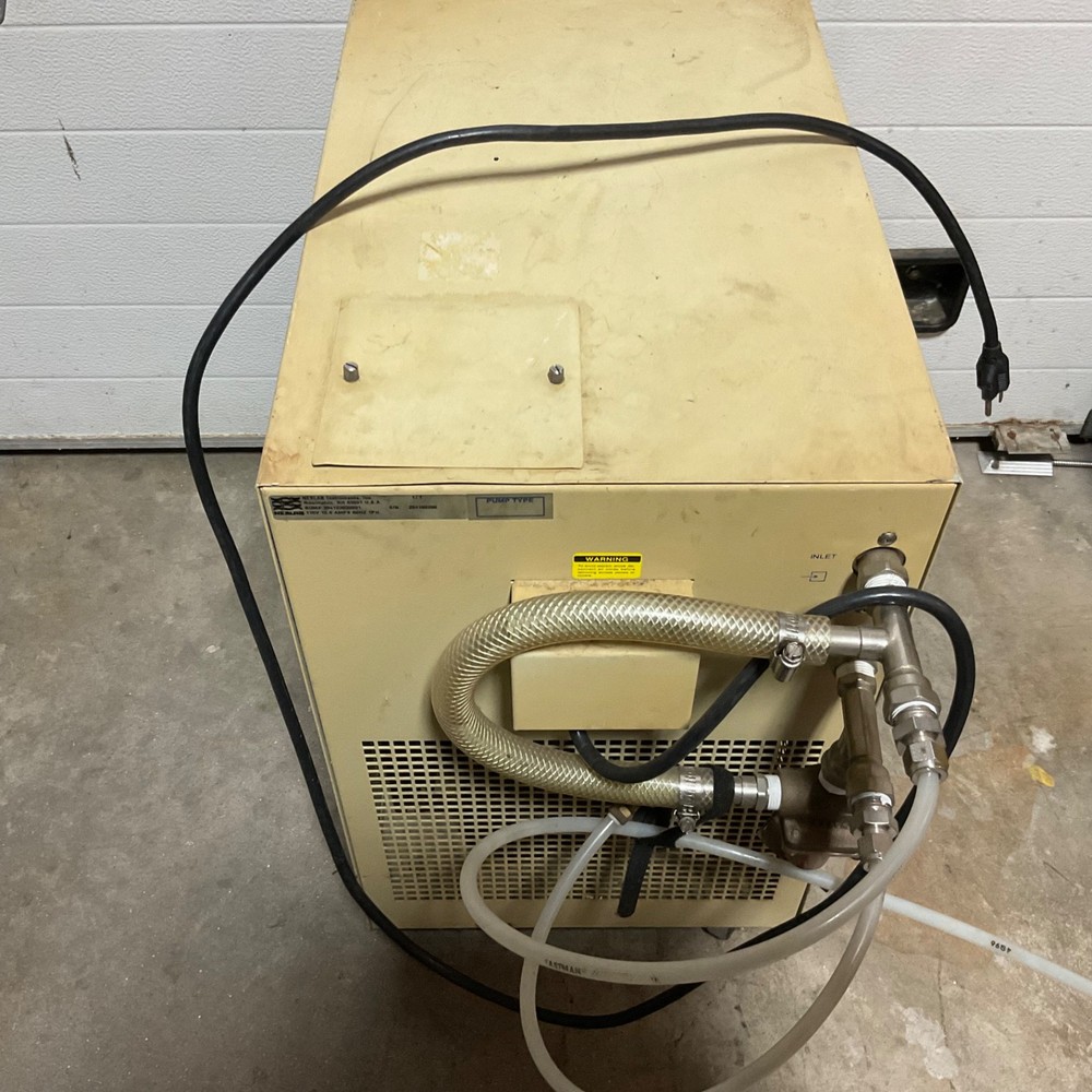 NESLAB Coolflow CFT-33 Refrigerated Recirculator pump type PD-1