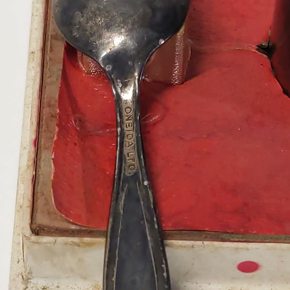 Vintage Silver Plated Oneida Ltd Child's Cup Baby Spoon And Fork Set Antique?