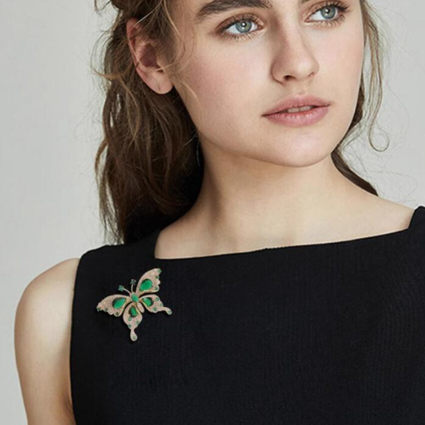 Elegant Vintage Green Butterfly Brooch Pin - Rhinestone Accessory for Women