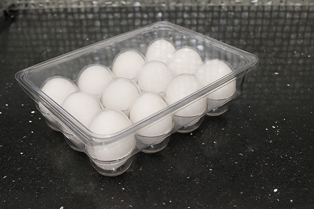 Clear Stackable 12 Egg Holder with Lid – Plastic Refrigerator Storage Container