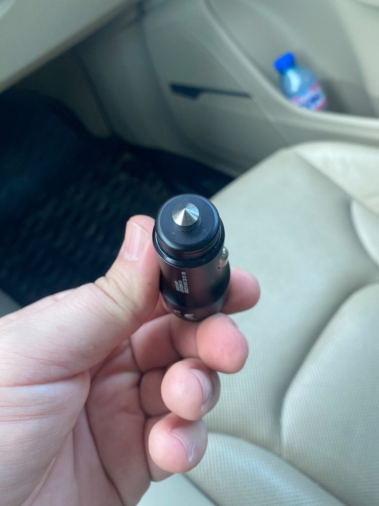 car charger with USB type C and USB normal