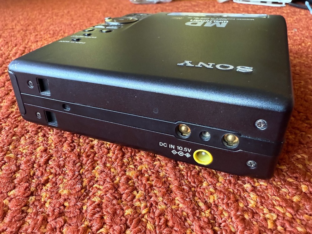 SUPER RARE Sony MZ-2P Minidisc Player UNTESTED