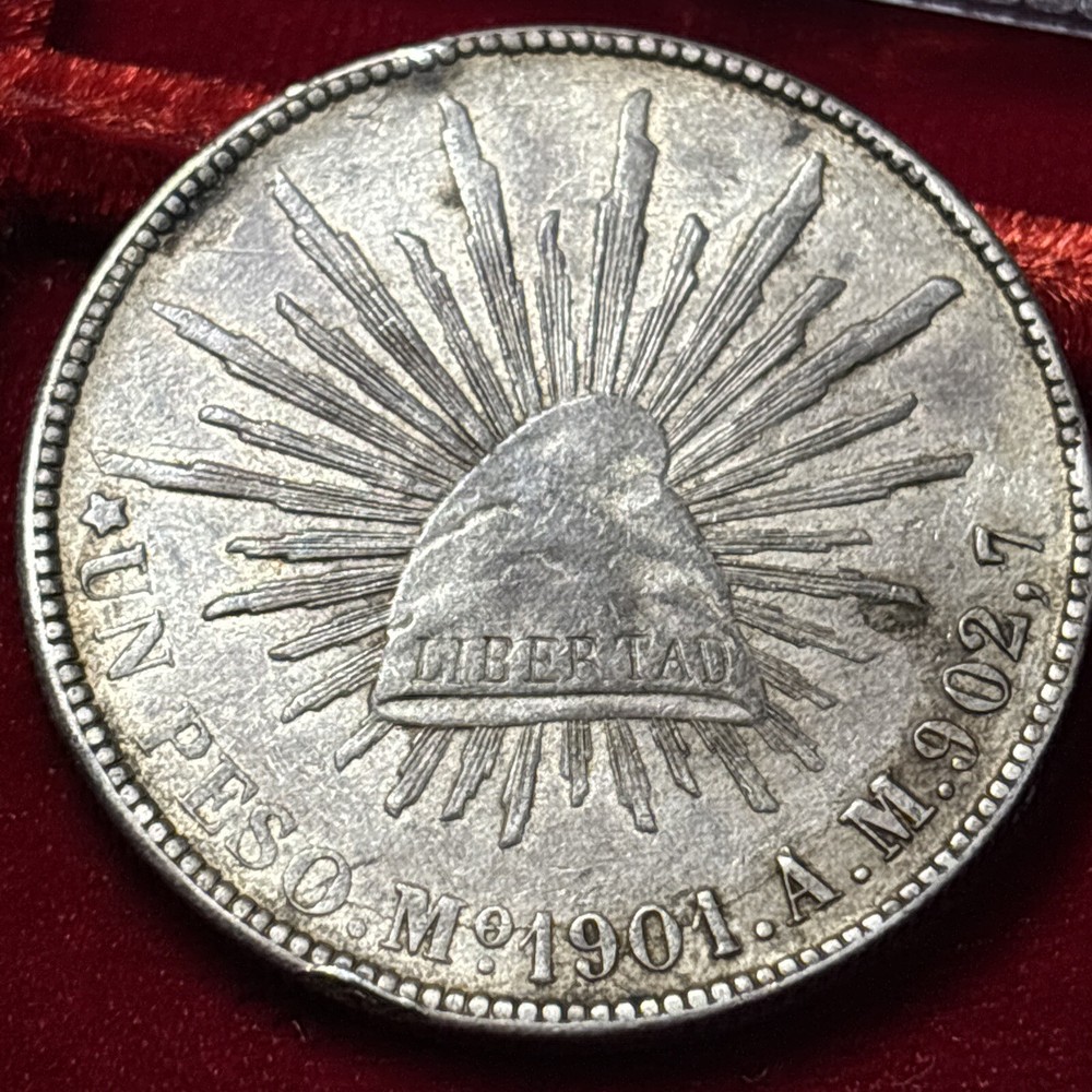 1901 Mo AM Mexico - Silver Peso Cap & Rays Error Planchette Lamination