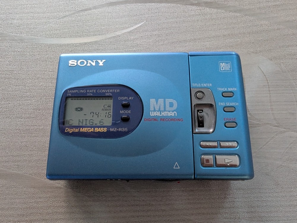 Mindisc Sony MZ-R35 Complete with Accessories MINT