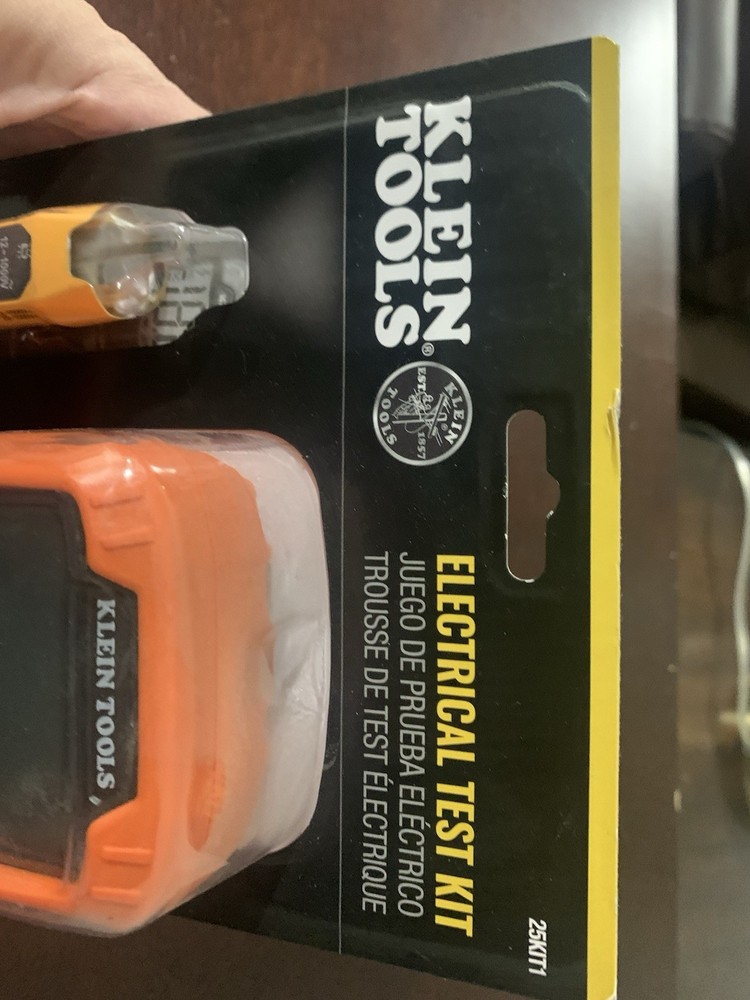 Klein Tools 25KIT1 Electrical Test Kit w/ MM320 Multimeter & Voltage Tester New