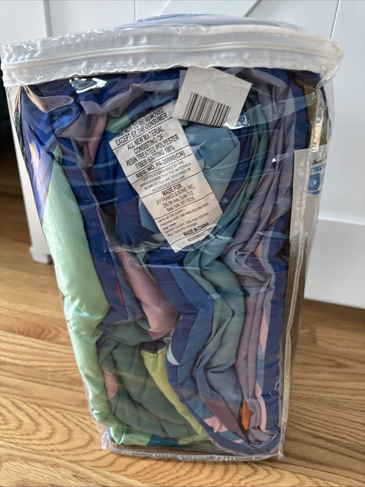 Finding Dory Twin Reversible Microfiber Comforter Disney Pixar NEW in Package