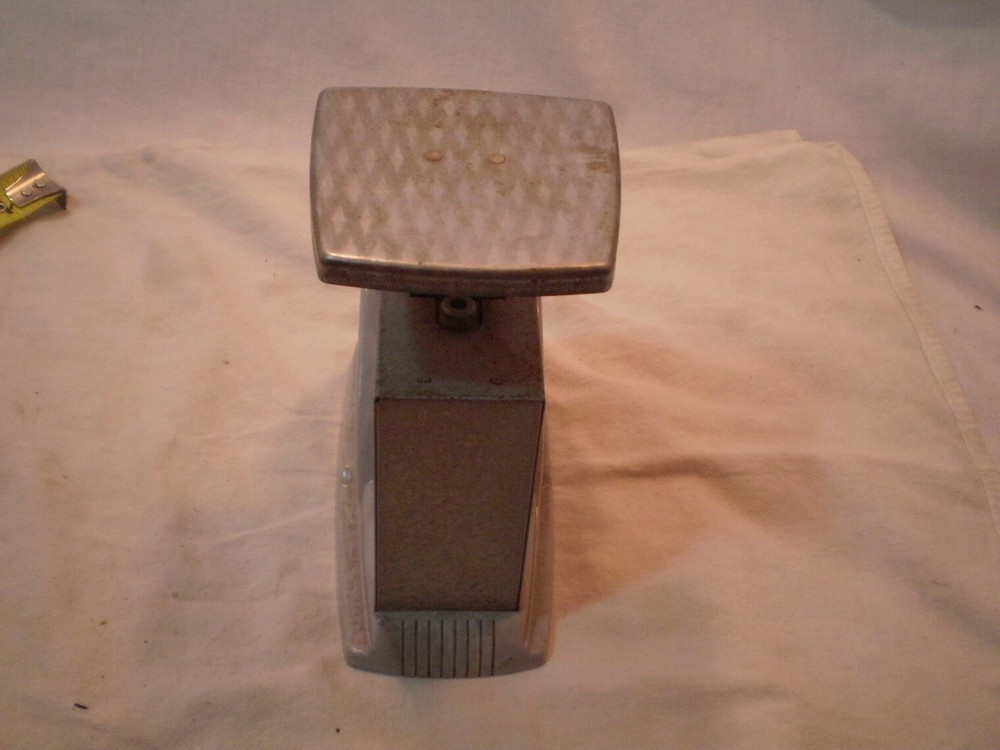 Vintage Postal Postage Scales Model p-2 1968 Spring Scale portion control Used