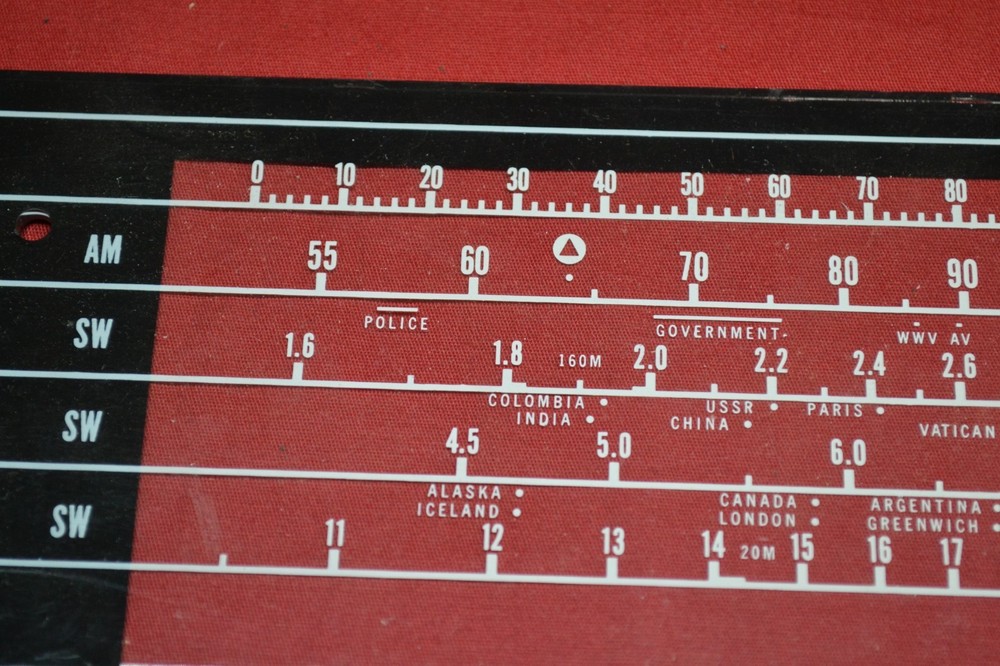NEW Vintage FACEPLATE FOR Radio Reciever * 1 AM AND 3 SW BANDS *