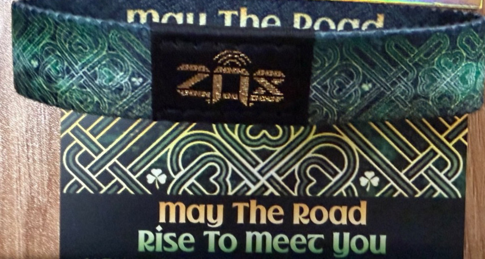 ZOX May The Road Rise To Meet You Green Medium New With Tags