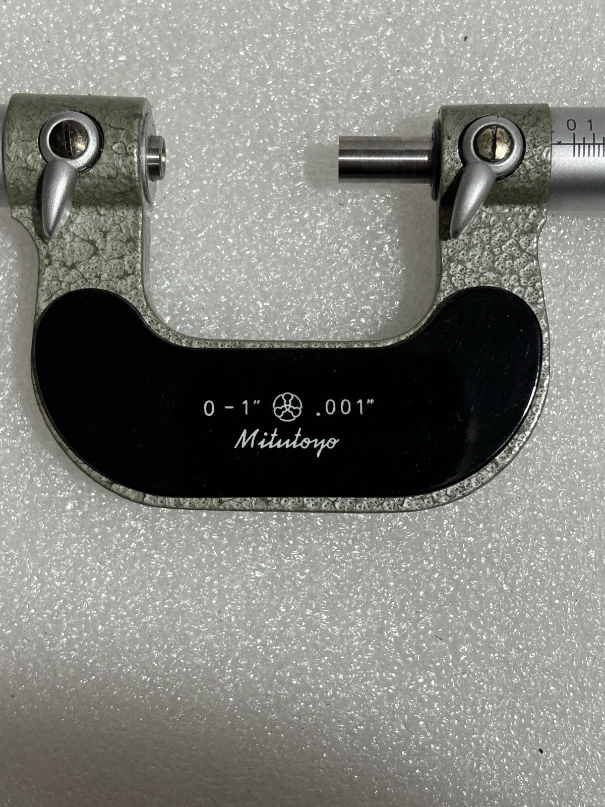 Mitutoyo 126-137 Screw Thread Micrometer 0–1" w/ 12 Anvils 0.001" as Pictured