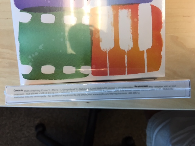 Mac Apple iLife 11 - 1 User Full Version MC623Z/A Macintosh DVD in sealed box