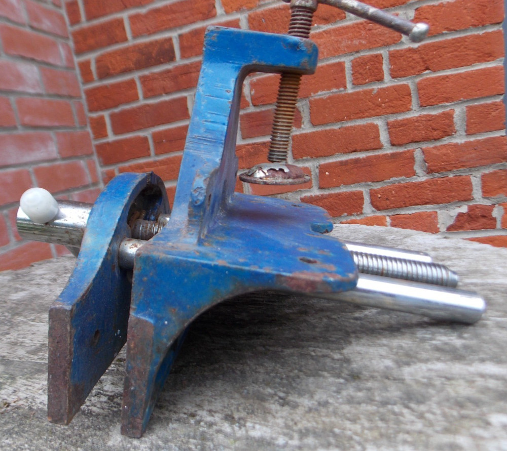 RECORD JUNIOR no51 BENCH VICE , made in ENGLAND