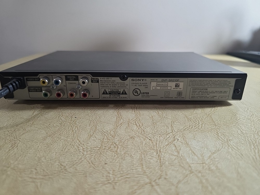 Sony DVP-SR210P DVD/CD Player NO REMOTE