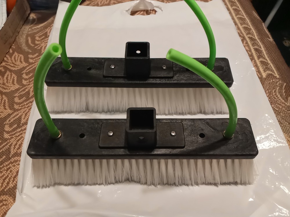 Dual Trim Water-Fed Brush