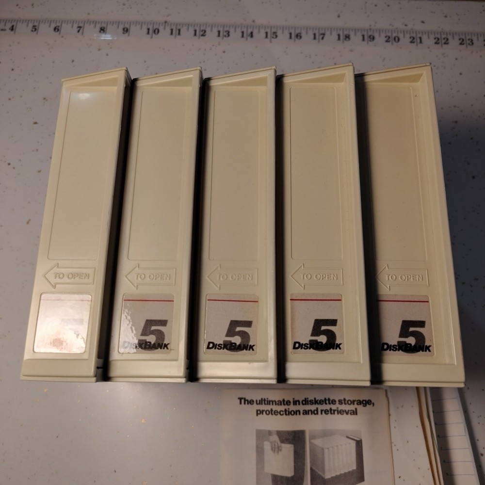 VTG DISKBANK 5 Floppy disk 5.25 Storage Detachable Customizable Case Stackable