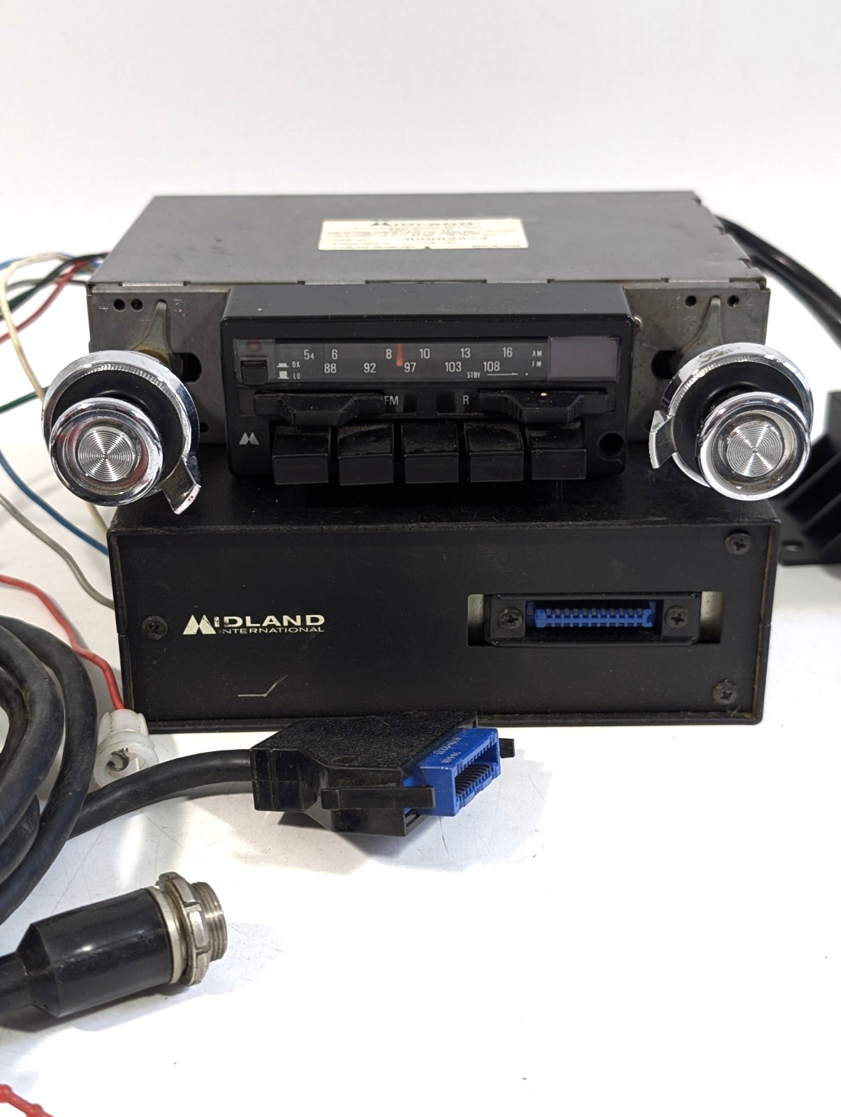 Midland 1977 AM/FM CB Radio In-Dash Combination w Wiring CW McCall Vintage