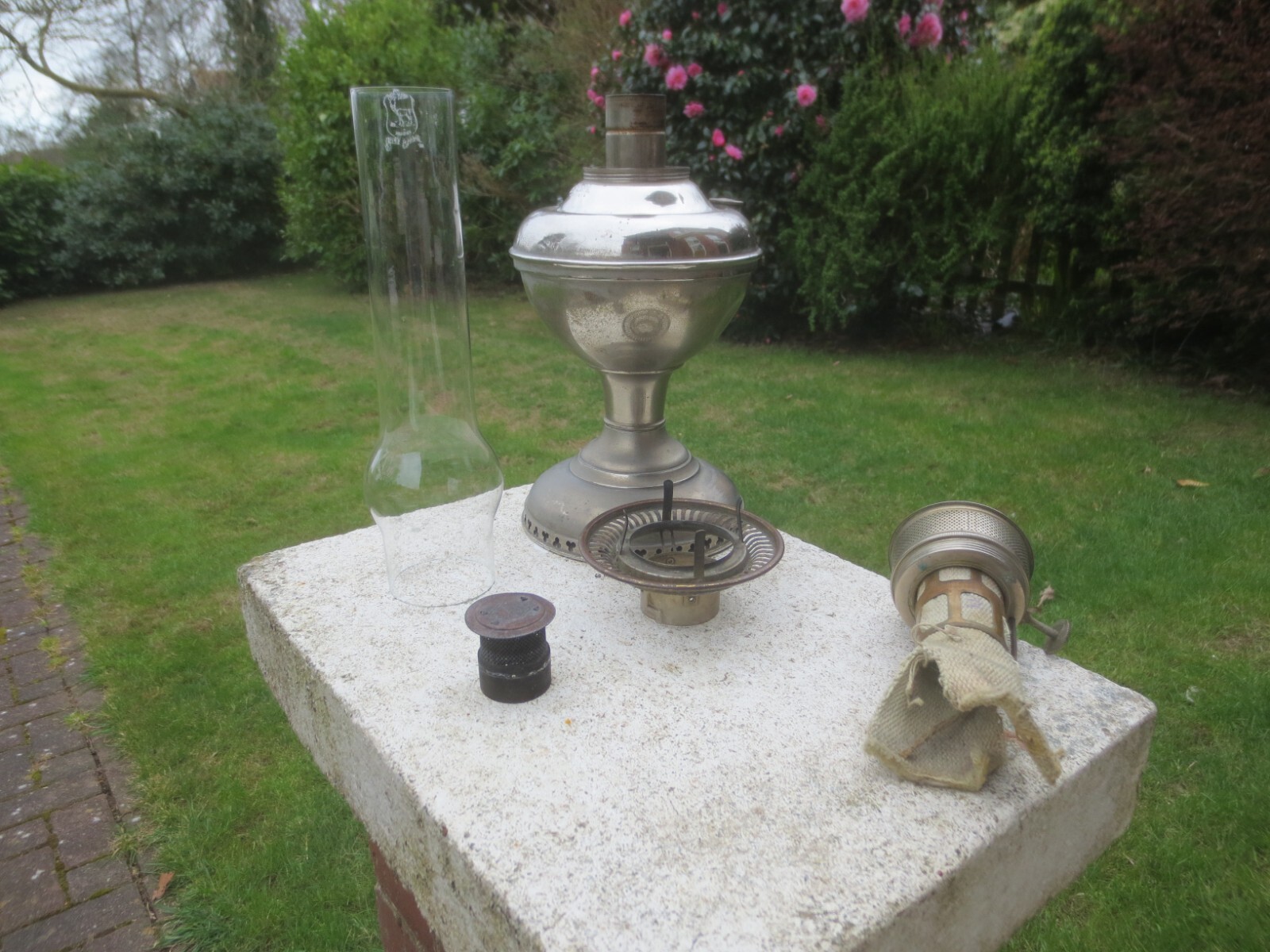 MILLER VESTAL OIL LAMP MADE IN USA With Chimney Shepherds Hut Oil Lamp