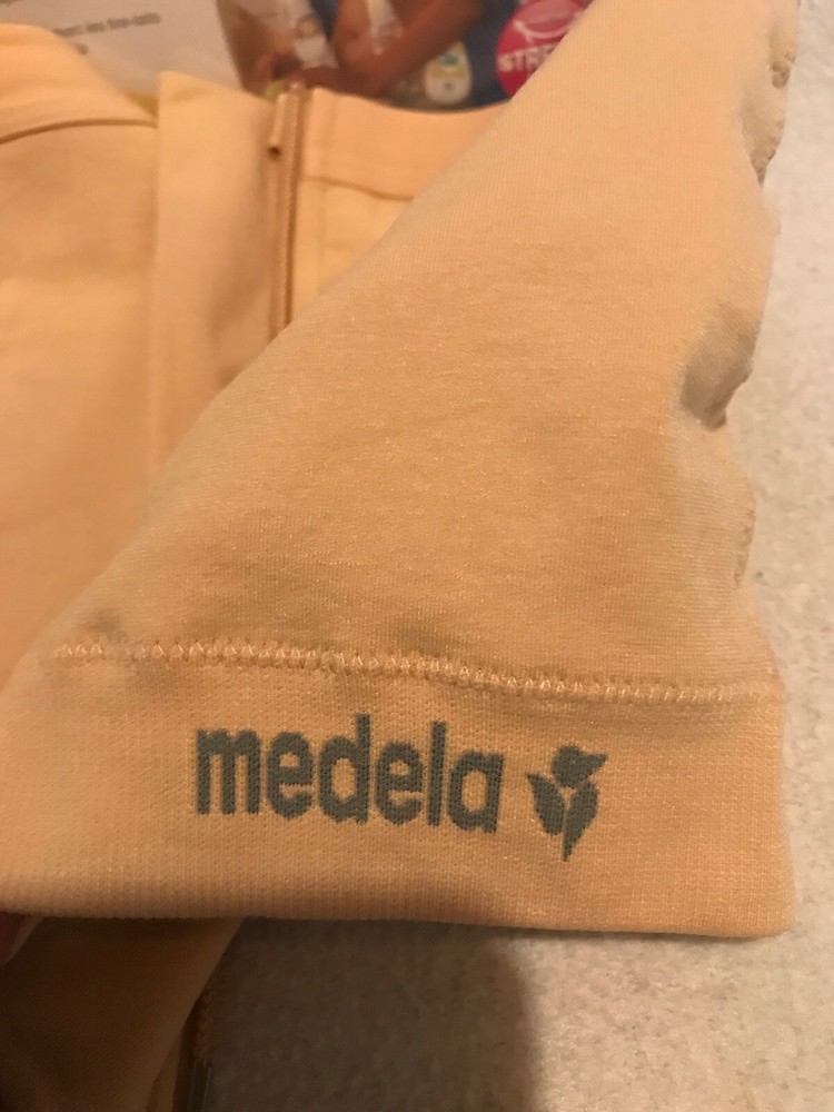 Medela Easy Expression Bustier Hands Free Pumping Medium Nude