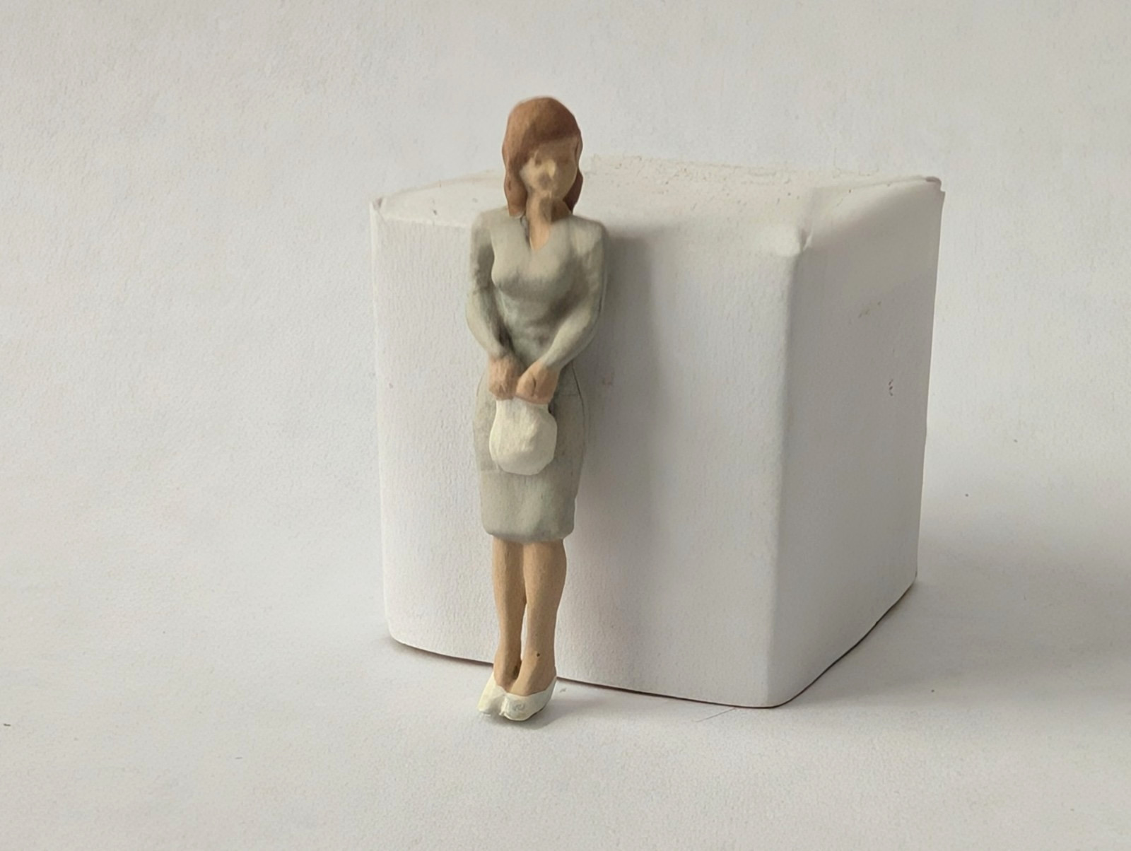Arttista #1261 - Young Woman Standing, Waiting - O SCALE Figure - Model Trains