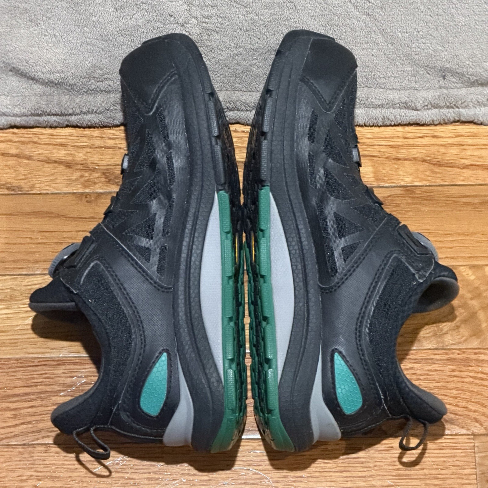 Red Wing Boa Shoes Women's US 7.5 Cooltech Athletics Work Shoe Black 2320 Steel