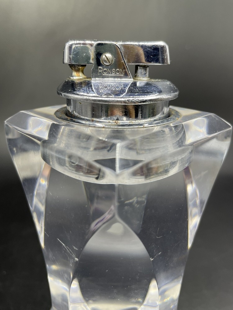 Vrg Ronson Lucite Table Lighter 7"