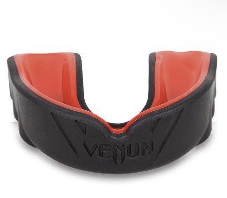 Venum Challenger Mouthguard - Red/Black